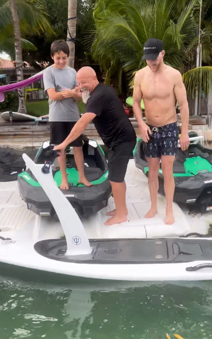 Is eFoiling Safe for Kids and Families in Miami? What Parents Need to Know